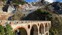 Carrara and Tuscan Coast Private Tour from Florence