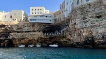 Tour of the magnificent coast of Polignano a Mare
