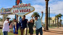 Private Limo 2.5hr Tour of Vegas with Champagne