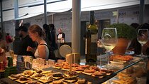 Porto Traditional Market: Portuguese Lunch & Wine Private Tour