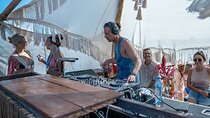 Only Adults Catamaran, Party Isla Mujeres! Departures from Cancun