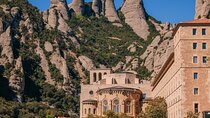 Montserrat Monastery, Medieval Village and Brunch from Barcelona
