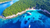 Corfu Tour with Boat Cave Ride & Old Town from Your Cruise Ship