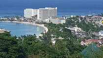 Sightseeing& Beach with stops for Shopping and lunch in Ocho Rios