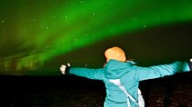 From Reykjavik 4x4 Minibus Northern Lights with Photo and Cocoa