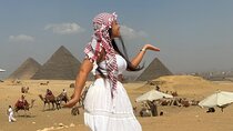 All inclusive Pyramids Tour, Egyptian Museum and Lunch 