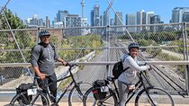E-bike Toronto's Dynamic Neighbourhoods