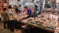 Kyoto Nishiki Market Tour and Dinner with an Expert Japanese Chef