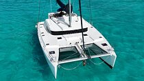 7hrs/60ft Luxury Catamaran Private Charter Cancun to Isla Mujeres