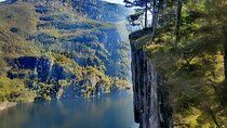 Private Day Tour to Modalen, Mofjord and Hiking to Slotte