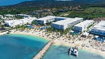Montego Bay Airport and Riu Palace Jamaica Private Shuttle