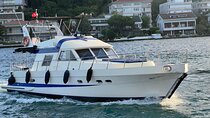 Istanbul : Private Luxury Yacht on Bosphorus 14 Meter