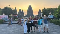 Yogyakarta Borobudur sunrise Guarantee Climb up and Prambanan 