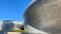 Contemporary & Retro Seoul Private Tour with Local Food Tasting