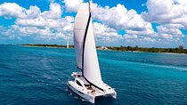 Cozumel Luxury Sailing & Snorkeling with Lunch and Open Bar Onboard