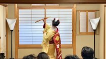 Kyoto: Meet the Geisha Maiko with Gion Walking Tour