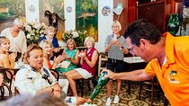 Food Tasting Walking Tour in Palma with a Local