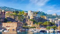 Private Tour: Discover Pompeii and Sorrento with Tailor-Made Pickup