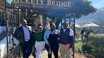 Small Group Giraffe House and Cheetah Outreach with Wine Tour