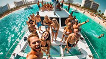 Trip to Isla Mujeres by Catamaran, with snorkeling and drinks