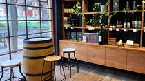Adelaide Japanese Group Winery Day Tour in Barossa and Hahndorf