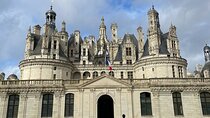 Chambord Castle Small Group Tour by Minivan from Paris