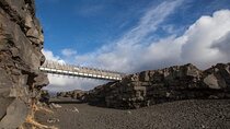 Private Reykjanes Peninsula, Lava Tunnel and Blue Lagoon Tour