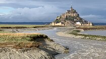 Mont St Michel Guided Day Trip from Paris in Minivan