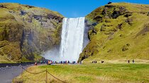 Private Golden Circle and South Coast with Lunch (Up to 8 Pax)