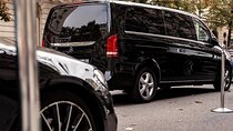 Private transfer from Lisbon to Porto with two Sightseeing stops
