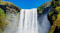 South Coast Tour: Glaciers, Waterfalls & Black Sand Small Group