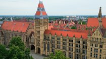 Manchester Museum Private Guided Tour with Admission