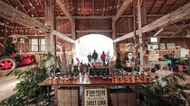 Small Group Mystery Shop and Dine Christmas Tour from Toronto