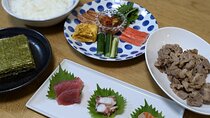 Hand-rolled sushi lesson near USJ
