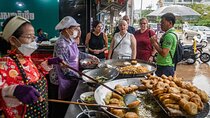 Siem Reap Evening Foodie Vespa Tour 