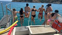  Private daily Cruise or Sunset for Swimming Max 11 persons
