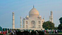 Explore Agra in a day: Delhi to Taj Mahal by car
