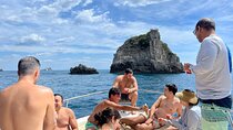 Private Boat Tour to Capri's Hidden Gems with Local Skipper