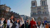 Notre Dame Area Guided Tour with Experienced Guide