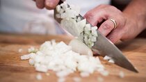 Tapas & Wine Pairing Class in Barcelona