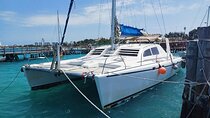 Private Catamaran with Open Bar to Isla Mujeres