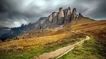 Scale and Visit the Trenches of the Great Wars with 360 Views