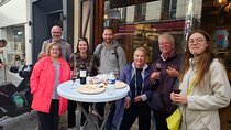 Paris : Private electric bike tour with wine and cheese tasting 