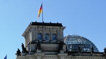 Express Tour Government District plus Visit Reichstag with Dome
