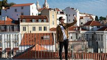 Captivating Memories Professional Photoshoot in Alfama