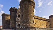 Guided Tour to Maschio Angioino and Plebiscito Square