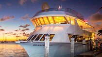 100ft 3 story mega yacht nightclub on the ocean with open bar