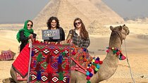 Hurghada: Cairo Pyramids, Sphinx & Egyptian Museum Day Trip