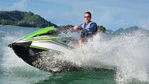 Jetskiing on Patong Bay