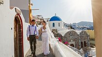 Private Photoshooting in Santorini with a local Photographer